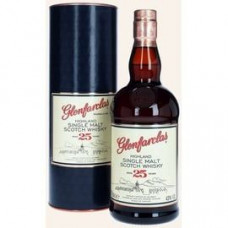 Glenfarclas 25 Years Old Highland Single Malt Scotch 43% vol 0,7 l Geschenkbox